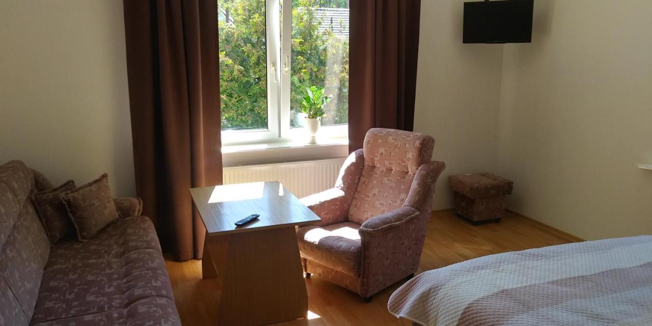 Dom Goscinny Przy Lesie Pobierowo Exterior foto